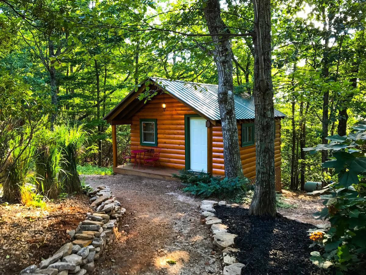 Hotel Barefoot Hills Dahlonega Exterior foto