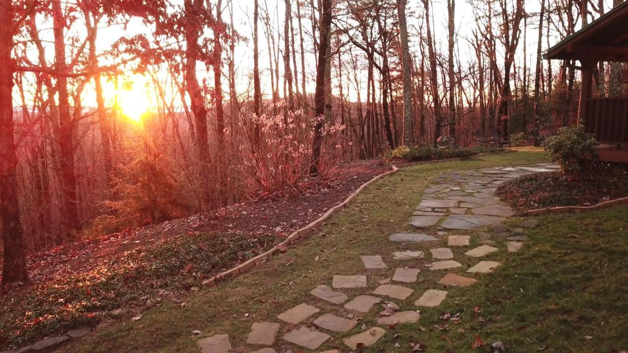 Hotel Barefoot Hills Dahlonega Exterior foto
