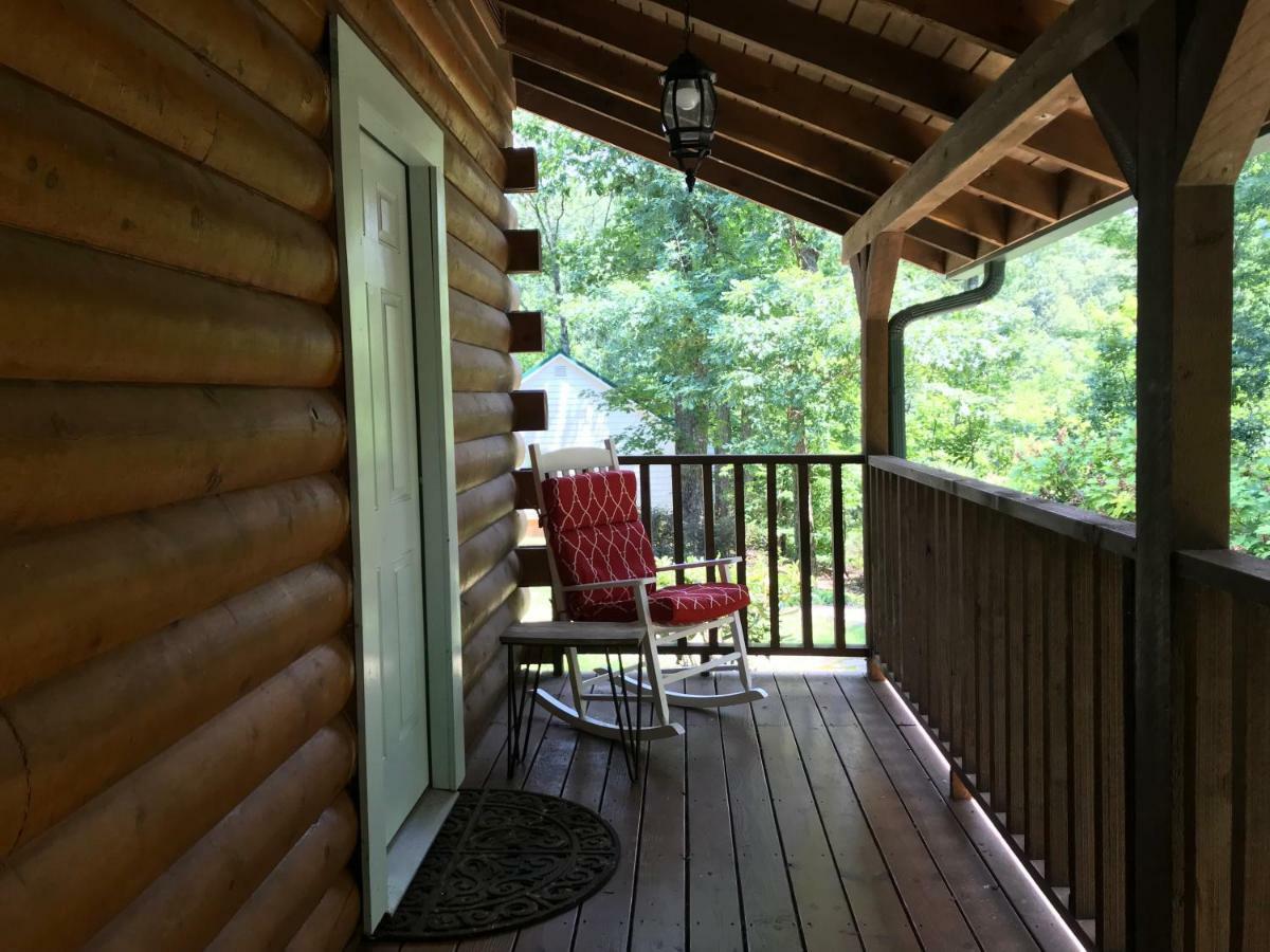 Hotel Barefoot Hills Dahlonega Habitación foto