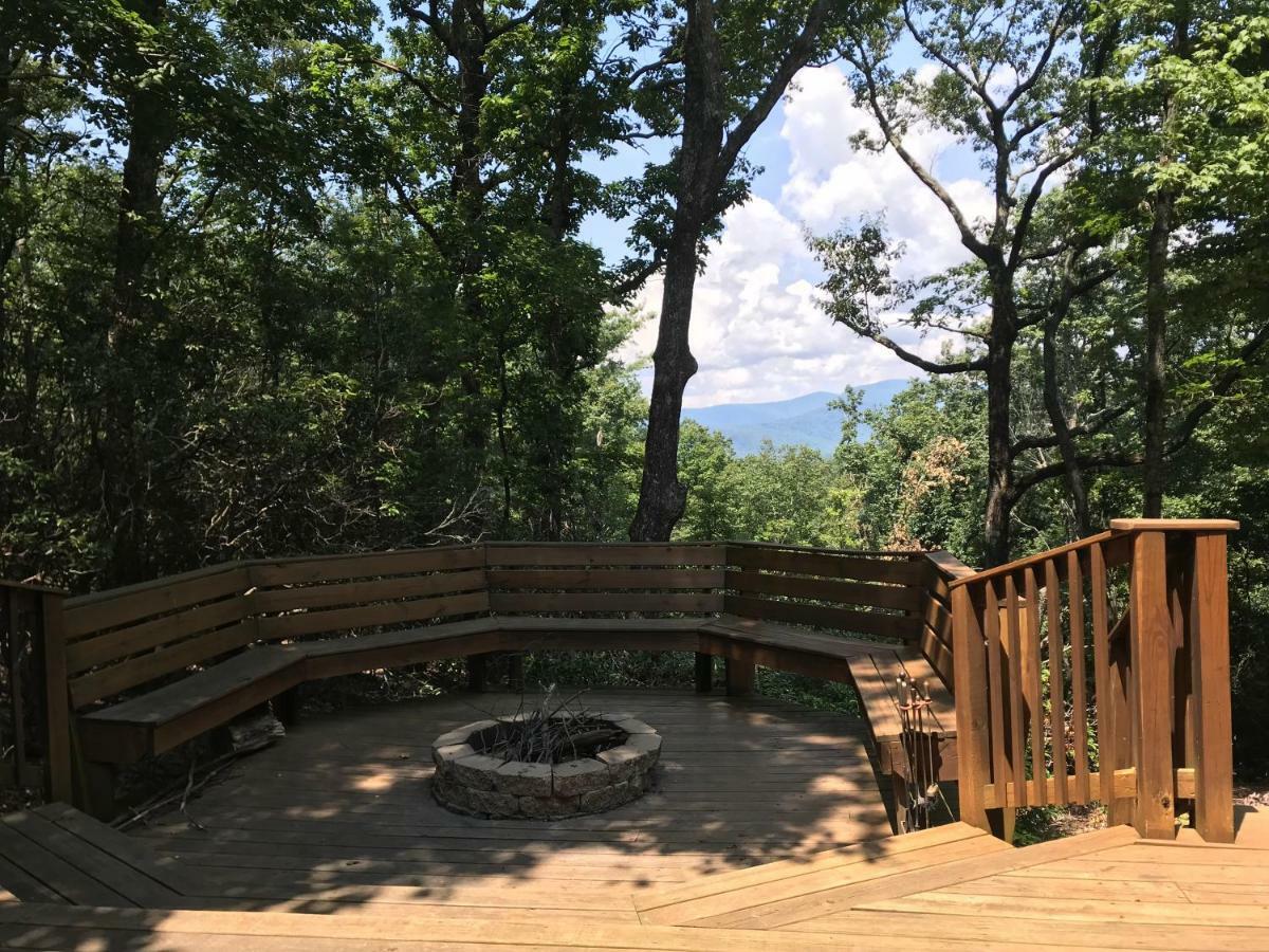 Hotel Barefoot Hills Dahlonega Exterior foto
